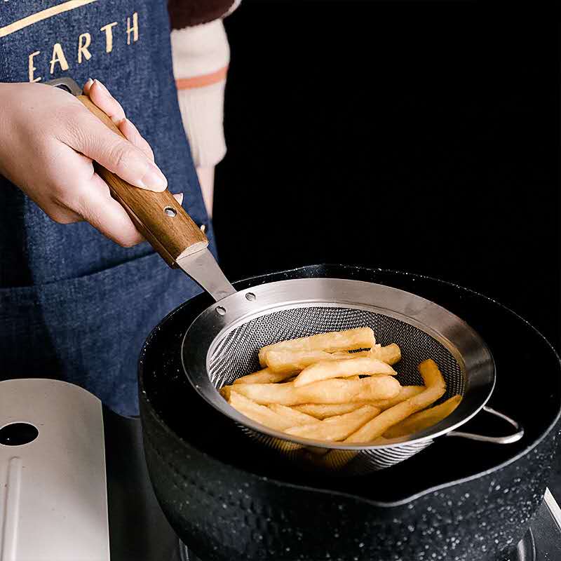 Durable Wooden Handle Fine Mesh Colander Sifter