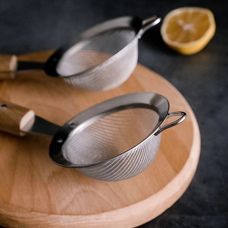 Durable Wooden Handle Fine Mesh Colander Sifter